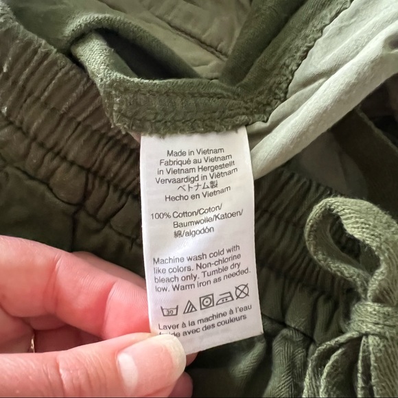 J. Crew High Rise Point Sur seaside pant in cotton twill
Item H7729 - Picture 7 of 8